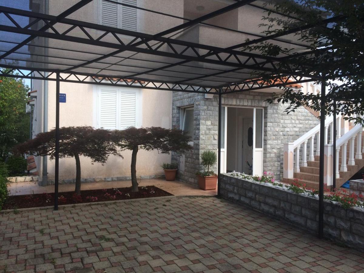 Apartments Malinska - Apartment 4 エクステリア 写真